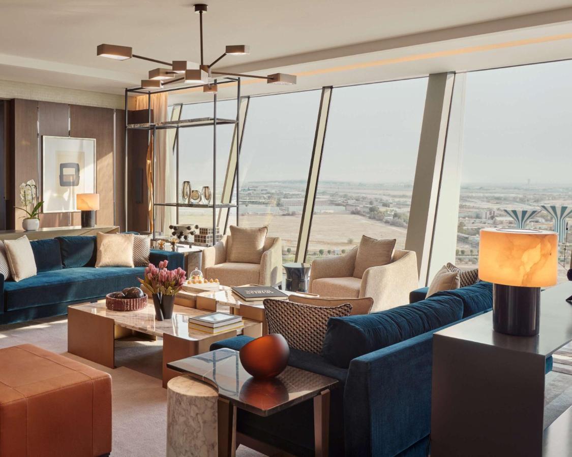 Grand Hyatt Kuwait Hotel Kuwait City ภายนอก รูปภาพ The living room of a suite at the Ritz-Carlton, DIFC