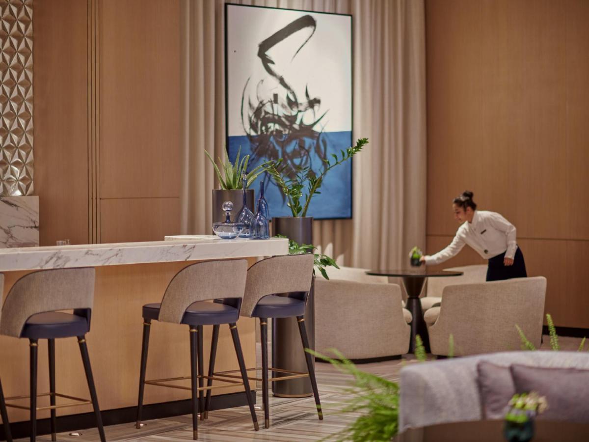 Grand Hyatt Kuwait Hotel Kuwait City ภายนอก รูปภาพ The Bar