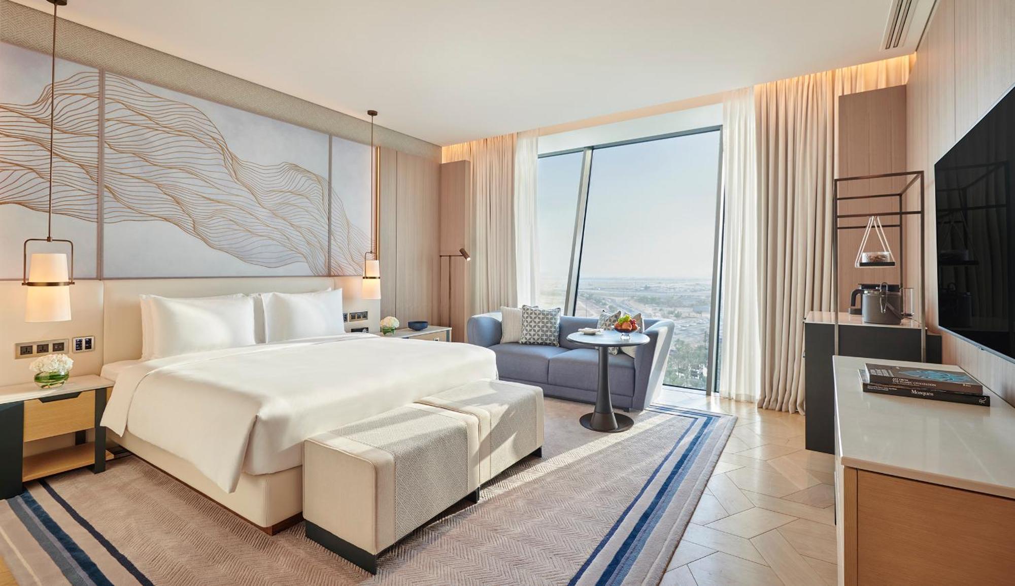 Grand Hyatt Kuwait Hotel Kuwait City ภายนอก รูปภาพ A bedroom at the hotel